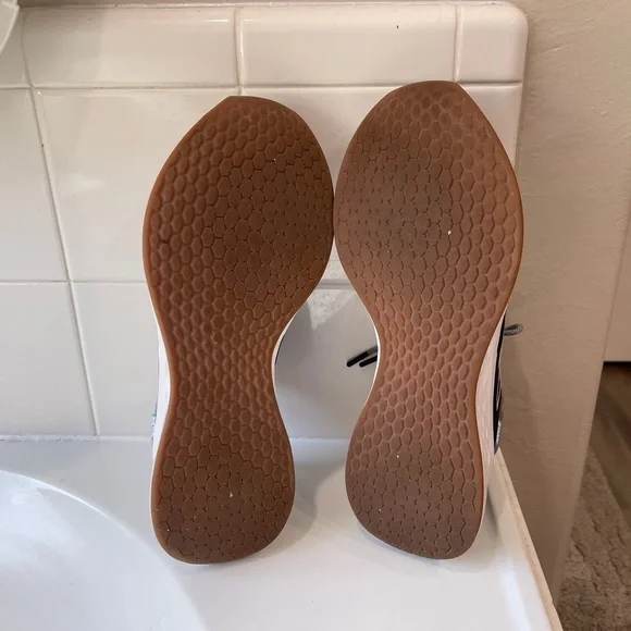 New Balance ROAV V1 Black and Gray Sneakers men’s 14 - Picture 6 of 8